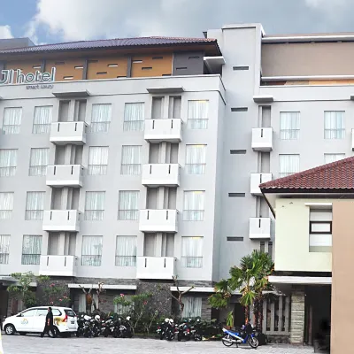 Loji Hotel Hotels near Loji Gandrung