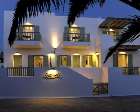 Almyris Hotels in Milos