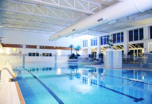 빌리지 호텔 수영장 시설