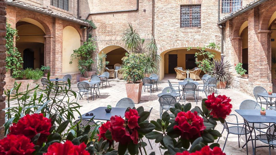 Il Chiostro Del Carmine