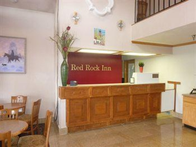 Days Inn & Suites by Wyndham Red Rock-Gallup