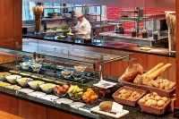 Hilton Garden Inn Frankfurt Airport - Завтрак