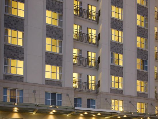 10 Best Hotels near Aquarium of the Pacific, Long Beach 2023 | Trip.com