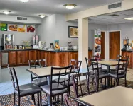 Quality Inn Fredericksburg-Central Park Area - breakfast