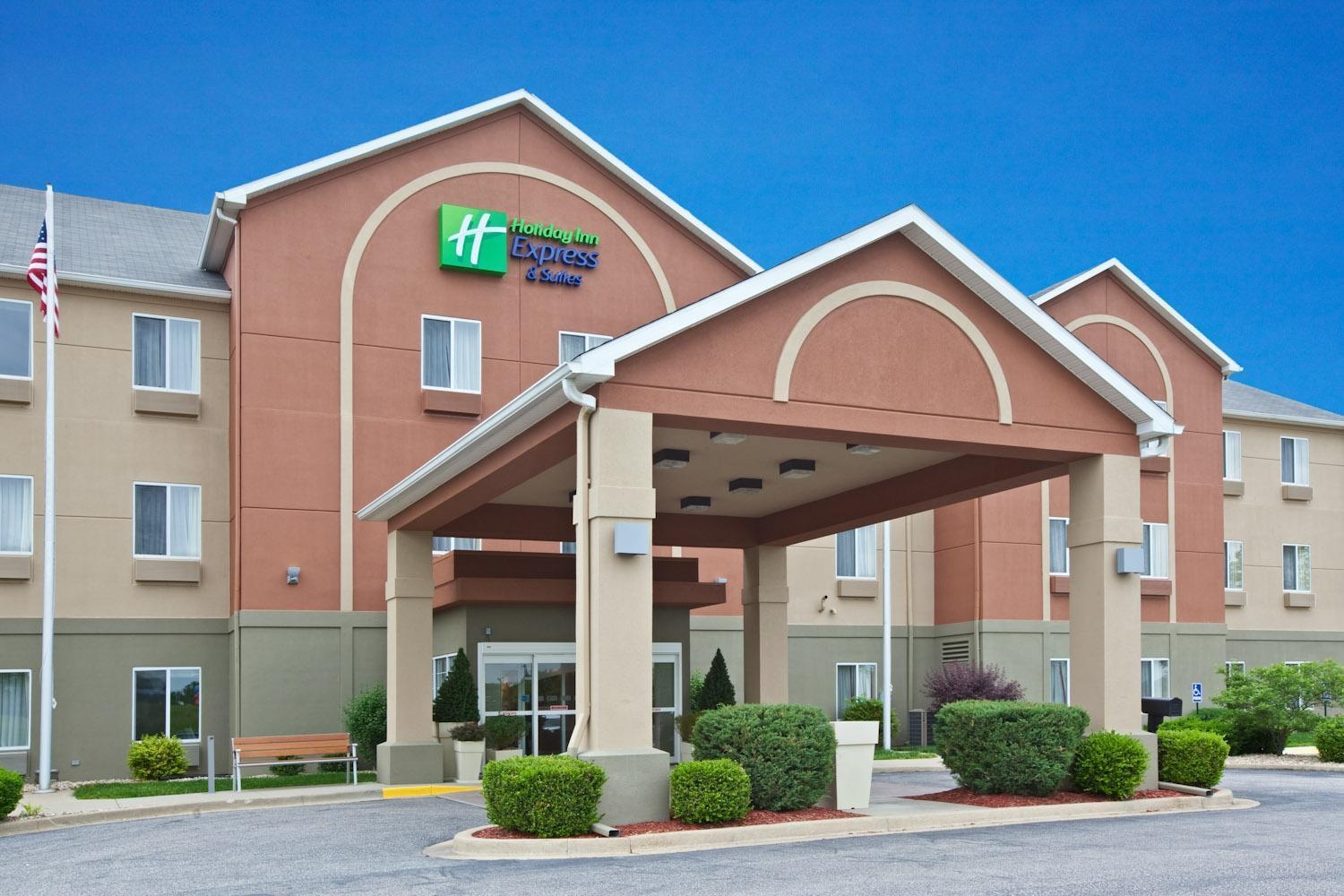 Holiday Inn Express Hotel & Suites Bedford, an Ihg Hotel