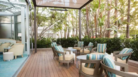 Pendry Newport Beach Отели в г. Ньюпорт-Бич