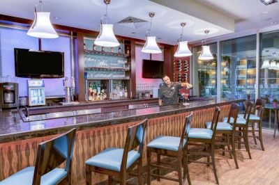 バー ホリデイ イン オーランド ディズニー スプリングス エリアの写真