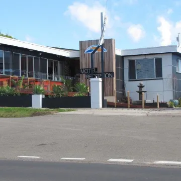 Top of the Town Motor Inn