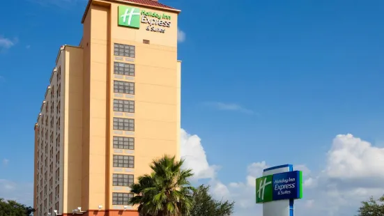 Holiday Inn Express & Suites - Nearest Universal Orlando, an IHG Hotel