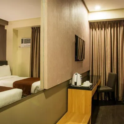 伊洛伊洛GT酒店 鄰近St Anne Parish Church的酒店