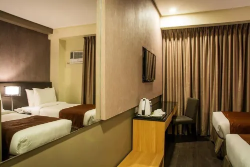 GT Hotel Iloilo Hoteles en Jordán
