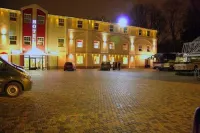 NB Hotel with Free Parking Các khách sạn ở Riga