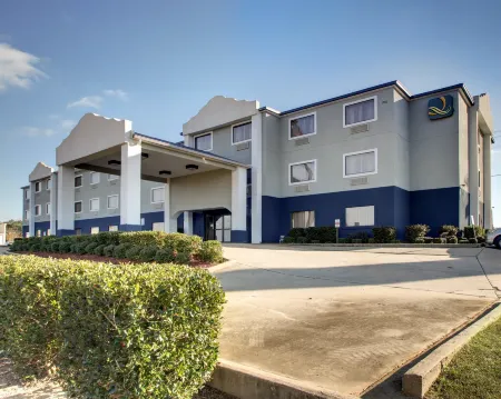 Quality Inn & Suites Pearl-Jackson