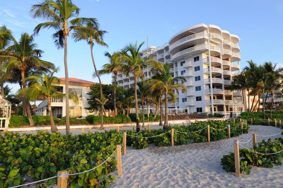 Beachcomber Resort & Club-Pompano Beach Updated 2022 Room Price-Reviews &  Deals | Trip.com