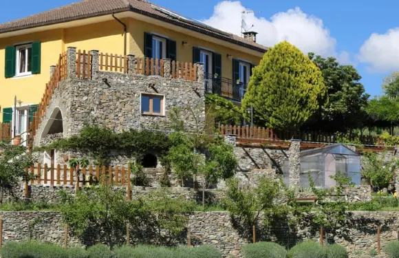 卡德普利亞酒店