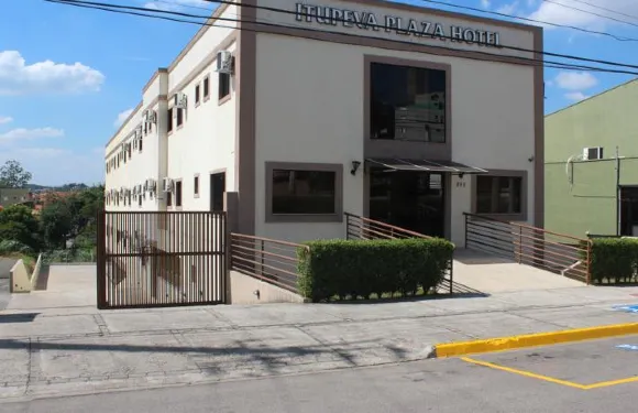 伊圖佩瓦廣場酒店