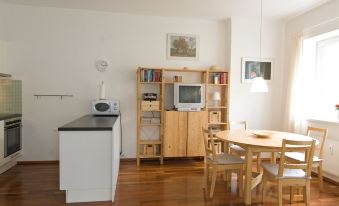 Residenz Lothringen by AlpenTravel