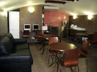 Be Zaragoza Hostel Отели в г. 