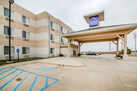 Rodeway Inn & Suites Отели в г. Смолан