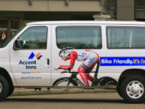 アクセント インズ バーナビー バーナビーのホテル