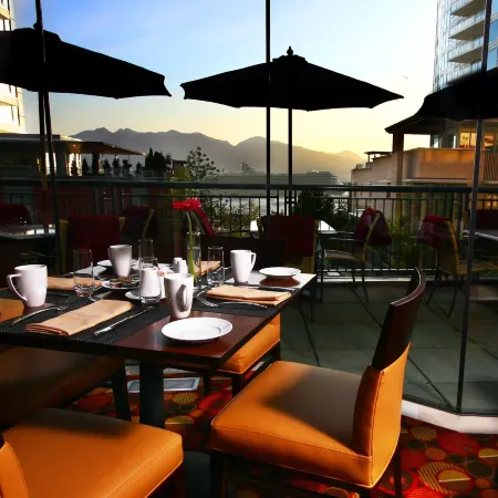 Pinnacle Hotel Vancouver Harbourfront