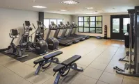 Hilton Winnipeg Airport Suites - ที่มีฟิตเนส