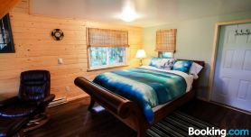 Bella Coola Grizzly Tours Cabins
