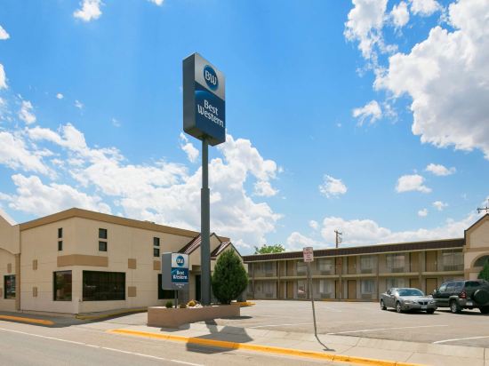miles city hotels with pools