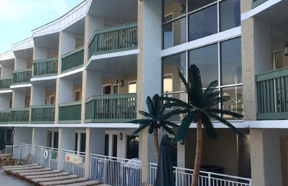 阿拉莫阿納汽車旅館及套房