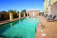 La Quinta Inn & Suites by Wyndham Elk City Hotels in Beckham County