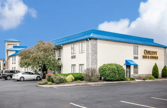 印第安納波利斯西部布朗斯堡凱藝套房酒店