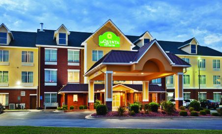 La Quinta Inn & Suites by Wyndham Oxford - Anniston - Housity