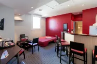 The Originals Boutique, Hôtel le Marmotel, Clermont-Ferrand - bar
