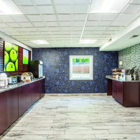 Clarion Pointe Charlottesville