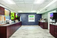 Clarion Pointe Charlottesville Hotels in Jack Jouett