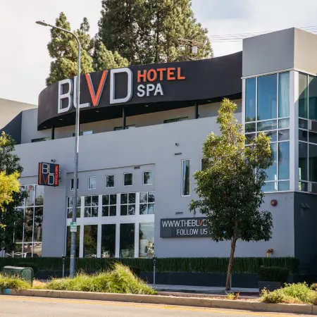 Blvd Hotel and Studios Universal-Hollywood, Ascend Hotel Collection Отели рядом с достопримечательностью «Юниверсал-Сити»