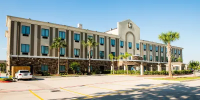 Holiday Inn Express & Suites Houston NW Beltway 8-West Road Hotel in zona Strayer University