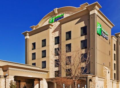 Holiday Inn Express Frisco Legacy Park Area