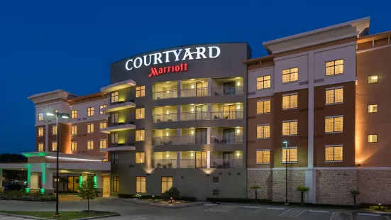 Courtyard Houston Kingwood