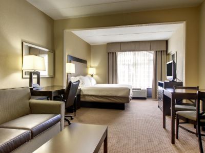 Holiday Inn Express & Suites JACKSONVILLE SE- MED CTR AREA by IHG