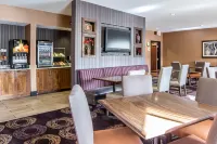 Comfort Inn & Suites Market - Airport - breakfast
