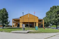 Quality Inn Charleston - Sikeston Hotels near Immanuel Lutheran Church