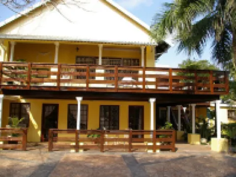 Leopard Tree Lodge Hotels near Saint Lucia Estuary