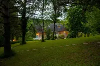 Studios les Iris 셍떼녕 호텔
