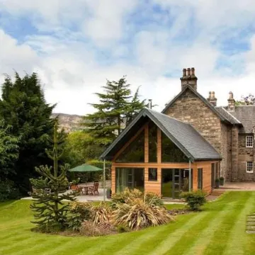 Craigatin House & Courtyard Отели в г. Питлохри