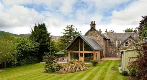 Craigatin House & Courtyard Hotels in Pitlochry