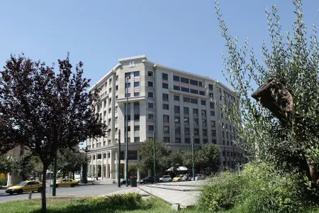 Zeus Wyndham Grand Athens