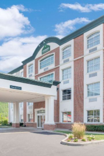 The 10 Best Hotels Close To Madigans Ellicottville Ny Ellicottville For 2021 Tripcom