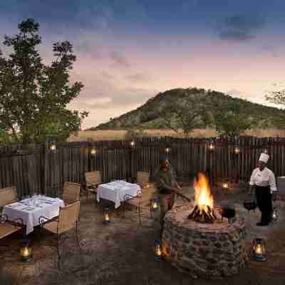 Kwa Maritane Bush Lodge Hotel Exterior