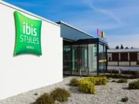 Ibis Styles Leipzig Hotel dekat Griechisches Restaurant Archimides